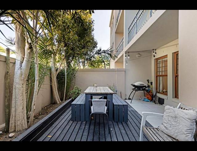2 BEDROOM PROPERTY TO RENT IN SEA POINT